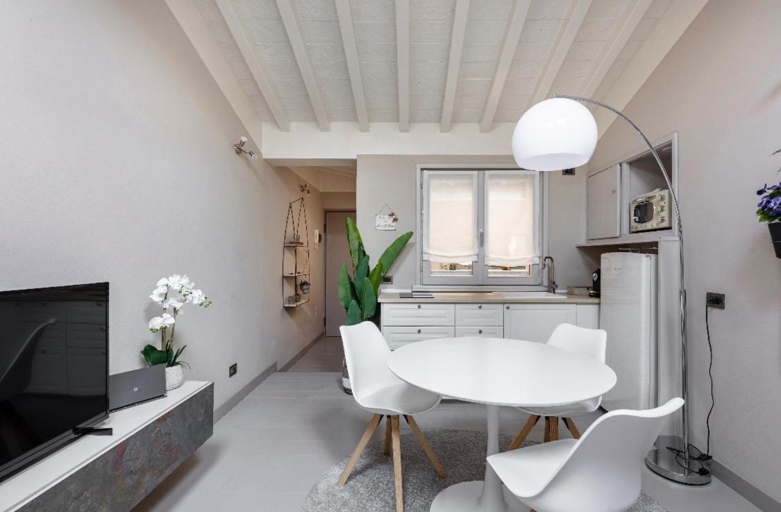 Maison Del Ducato “cavour 24” Apartamento